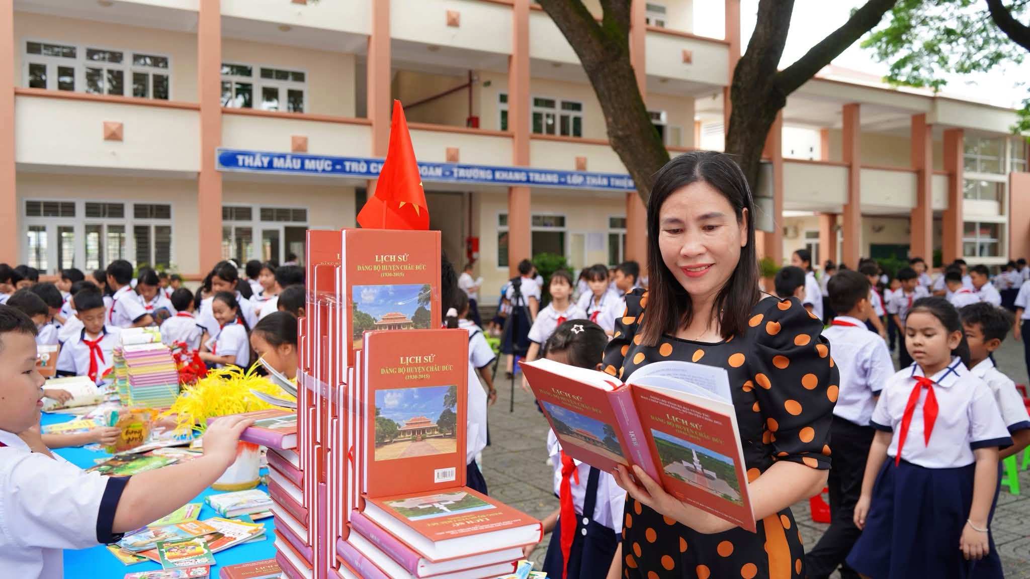TUẦN LỄ HƯỞNG ỨNG HỌC TẬP SUỐT ĐỜI NĂM 2026: -ĐƯA SÁCH ĐI TÌM BẠN ĐỌC 